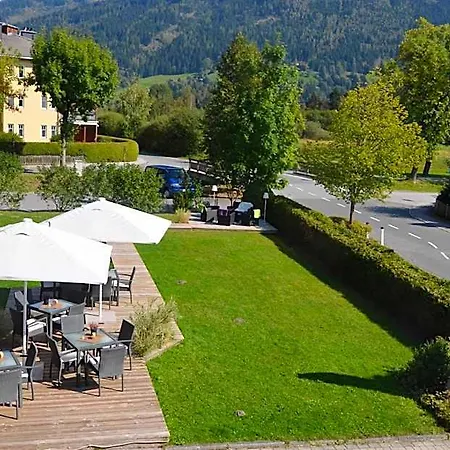Dahoam By Sarina - & Hotel 3*