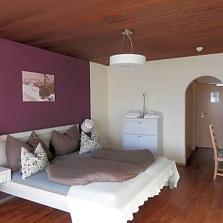 Dahoam By Sarina - & Hotel 3*