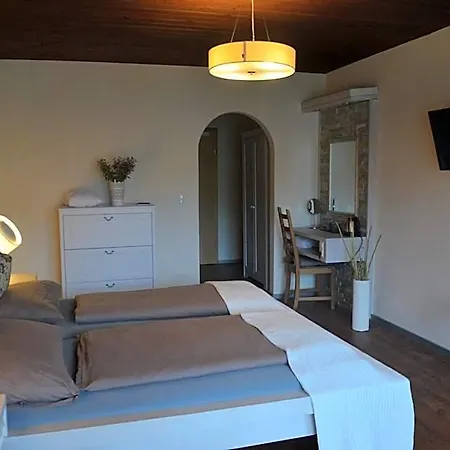Dahoam By Sarina - Rooms & Suites 3*